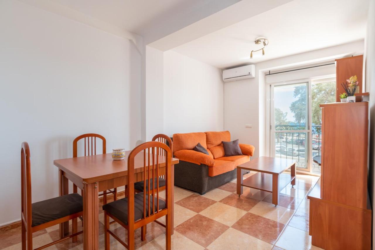 Renthas Pedregalejo Beach Apartments Málaga Eksteriør billede
