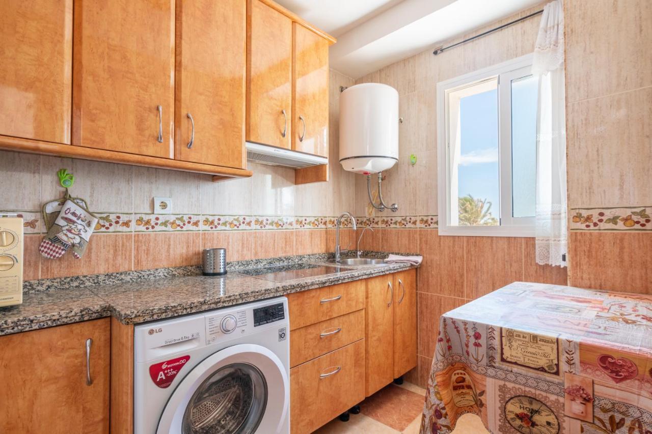Renthas Pedregalejo Beach Apartments Málaga Eksteriør billede