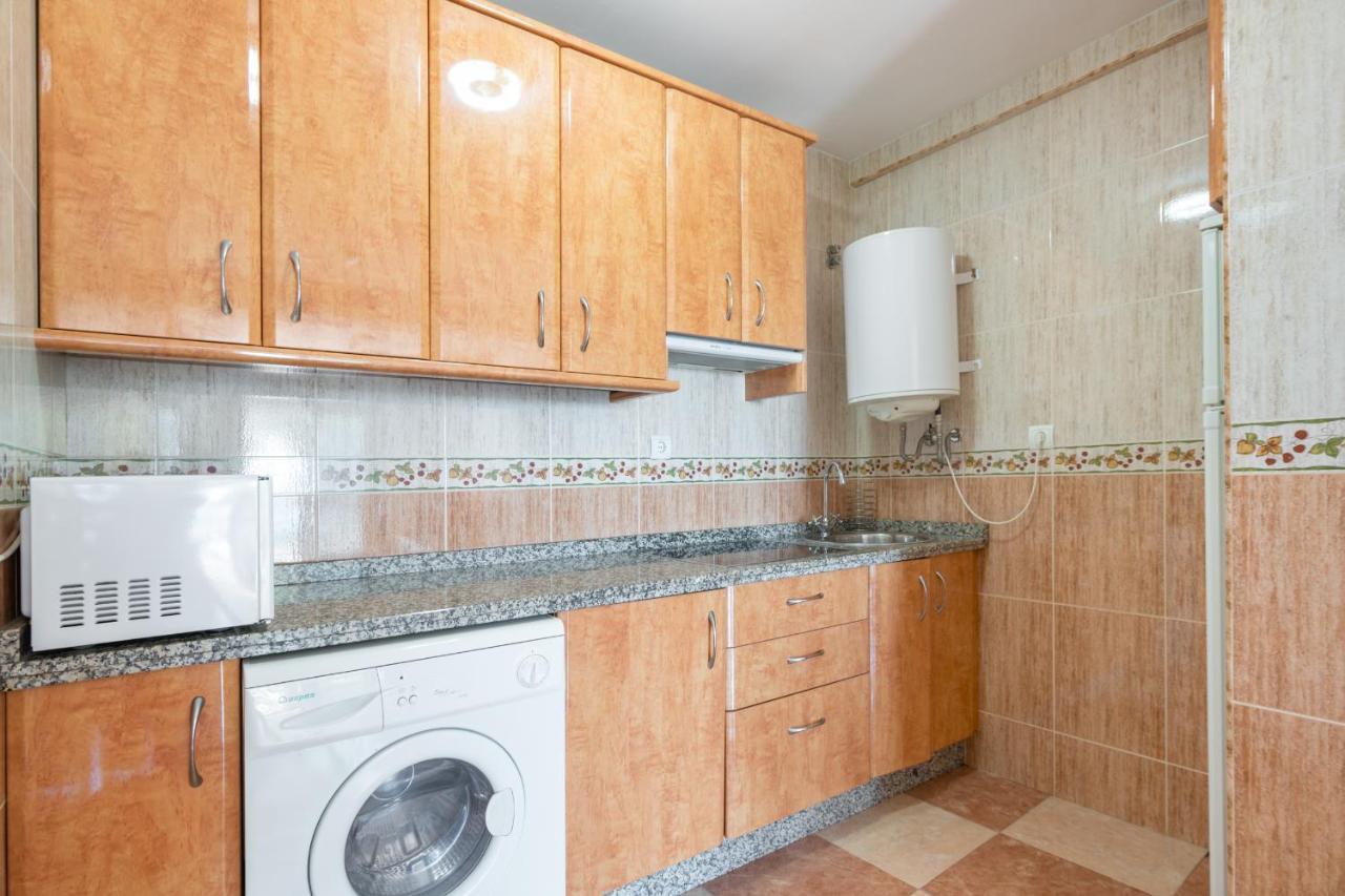 Renthas Pedregalejo Beach Apartments Málaga Eksteriør billede