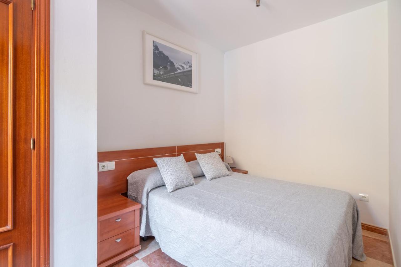 Renthas Pedregalejo Beach Apartments Málaga Eksteriør billede